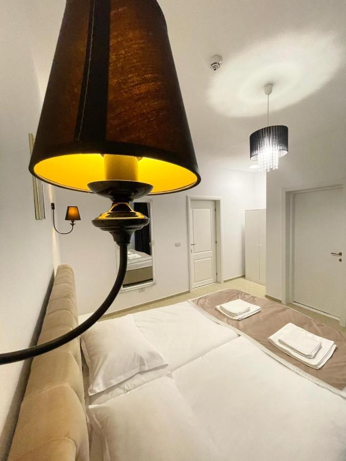 Cochet Boutique Hotel Târgu Jiu Eksteriør billede