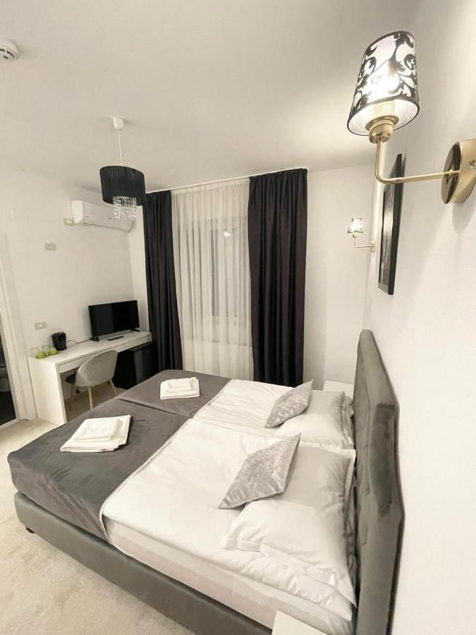 Cochet Boutique Hotel Târgu Jiu Eksteriør billede