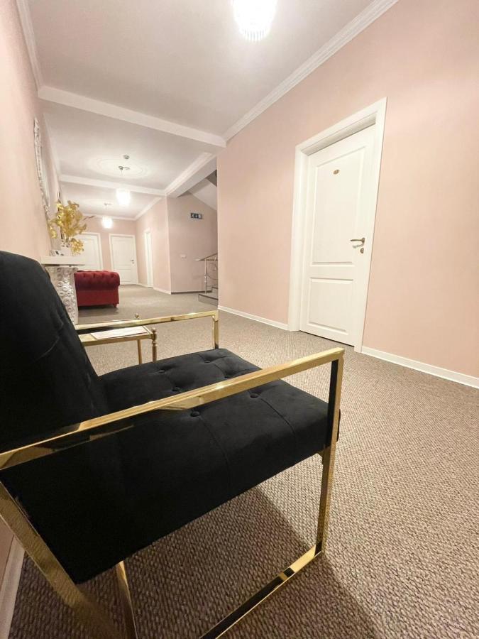 Cochet Boutique Hotel Târgu Jiu Eksteriør billede