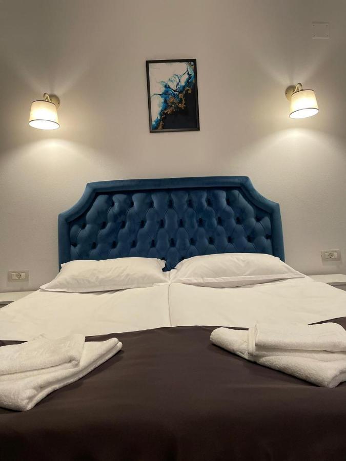 Cochet Boutique Hotel Târgu Jiu Eksteriør billede