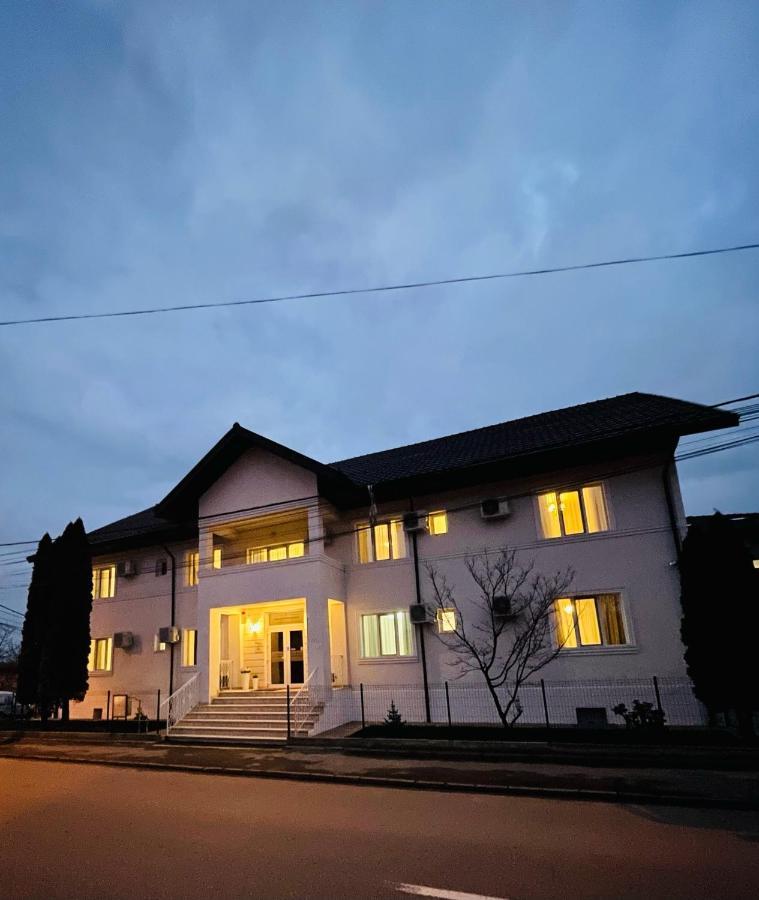 Cochet Boutique Hotel Târgu Jiu Eksteriør billede