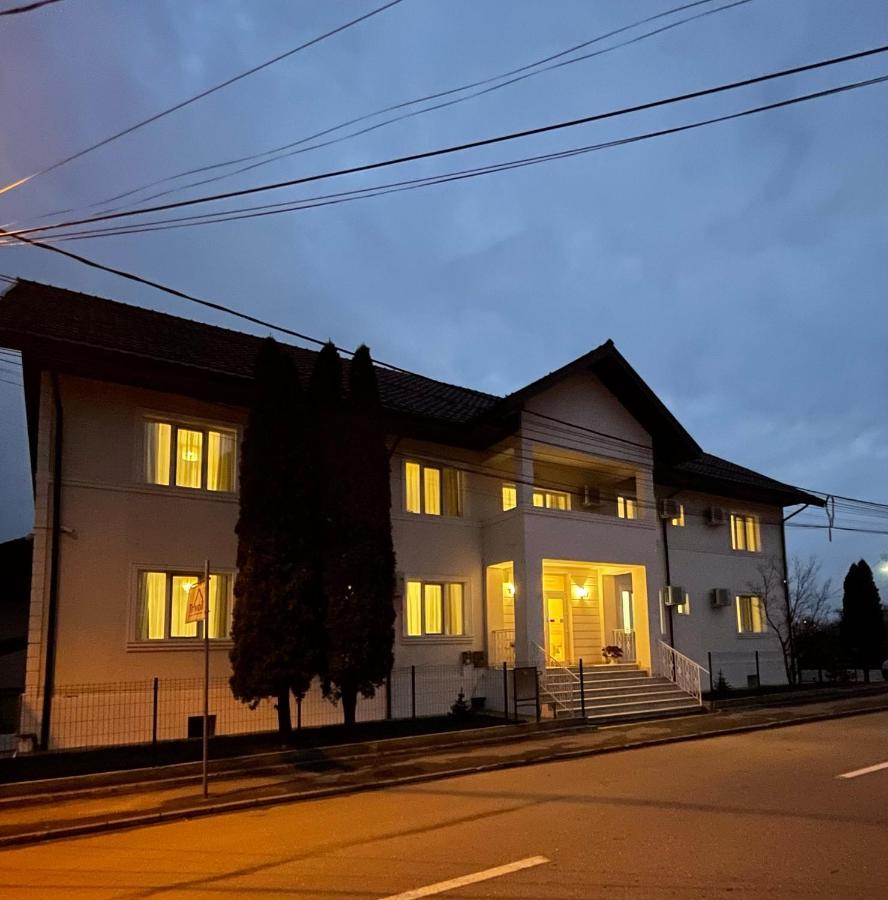 Cochet Boutique Hotel Târgu Jiu Eksteriør billede