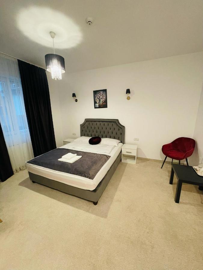 Cochet Boutique Hotel Târgu Jiu Eksteriør billede