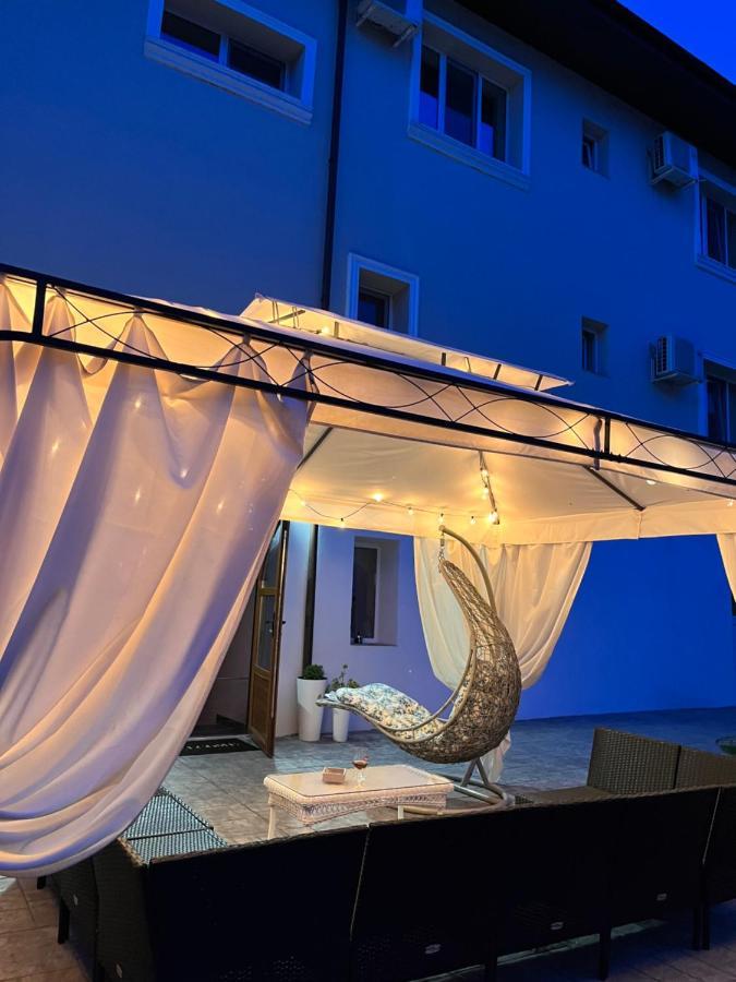 Cochet Boutique Hotel Târgu Jiu Eksteriør billede