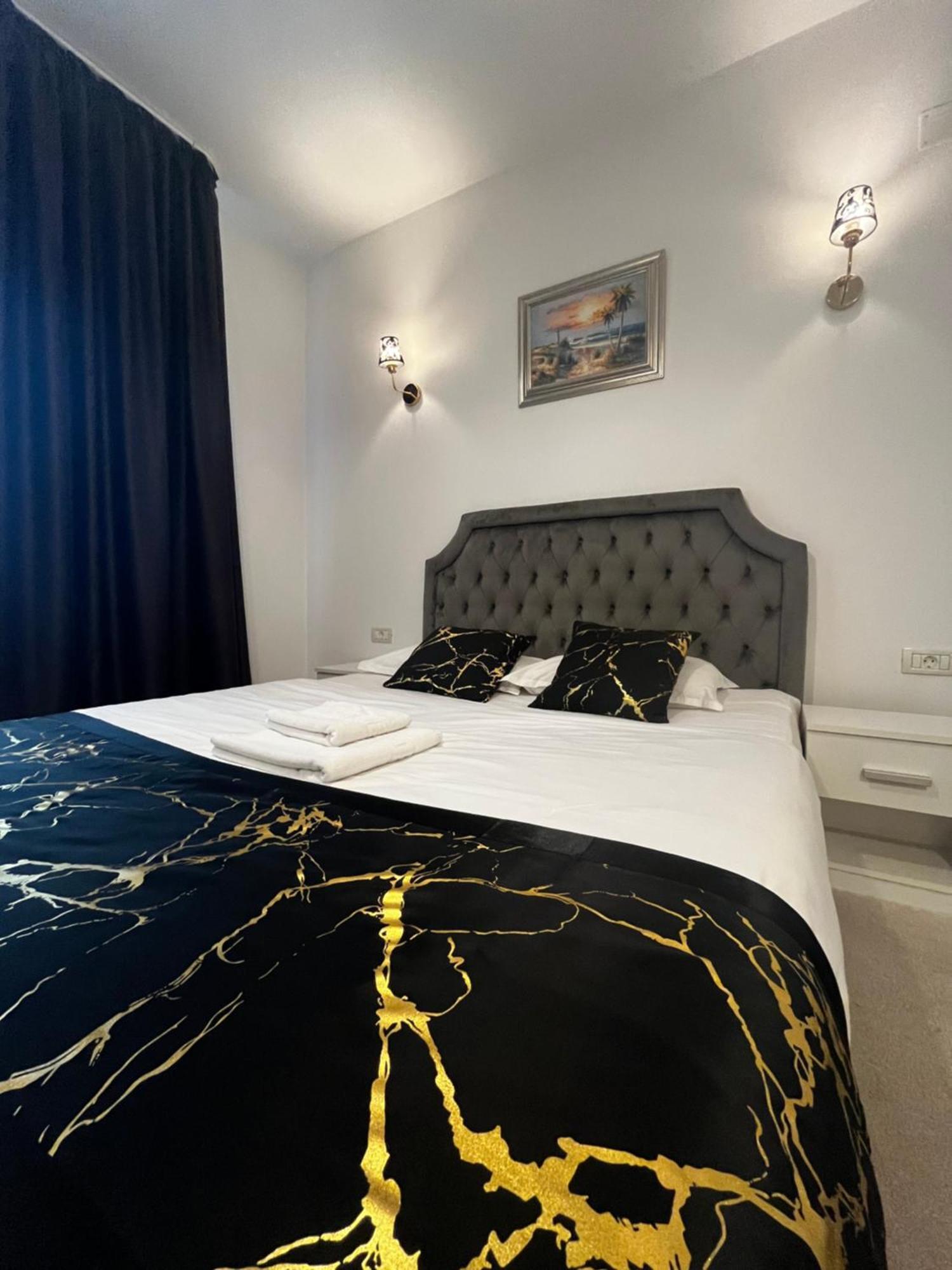Cochet Boutique Hotel Târgu Jiu Eksteriør billede